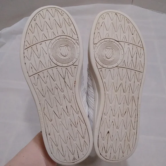 Kswiss Girl's Size 4 All White Good Condition - Picture 6 of 9